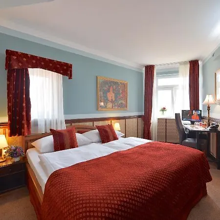 Hotel Hastal Old Town 4*