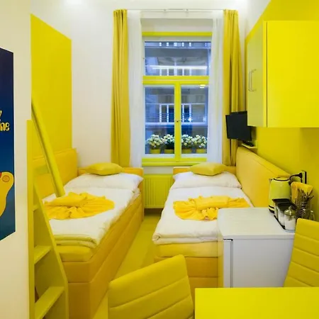Colours - Your 7 Colour Experience In Centre Of Praga