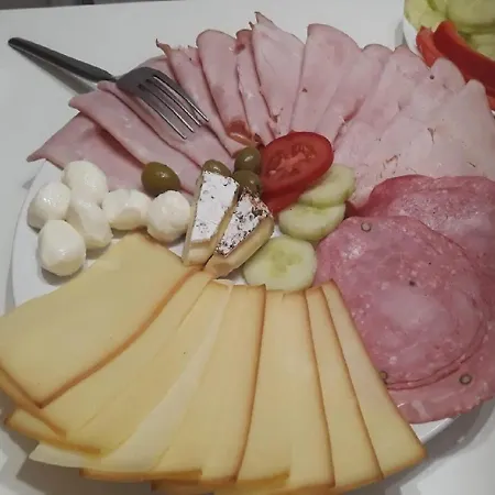 플라잉 하우스 게스트하우스 *