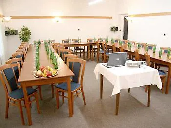 Hotel Tuchlovice 3*