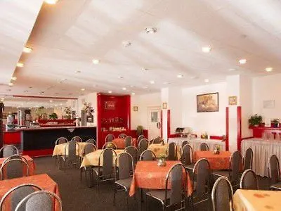 Slavia 3*