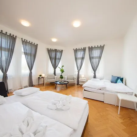 Park Karlin Apartment *