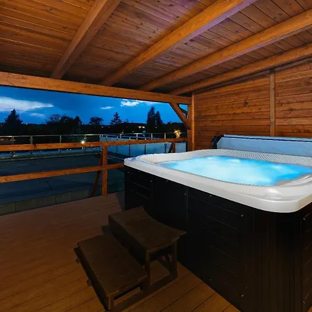 Hotel Aura Design & Garden Pool