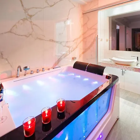 Aura Design & Garden Pool Hotel