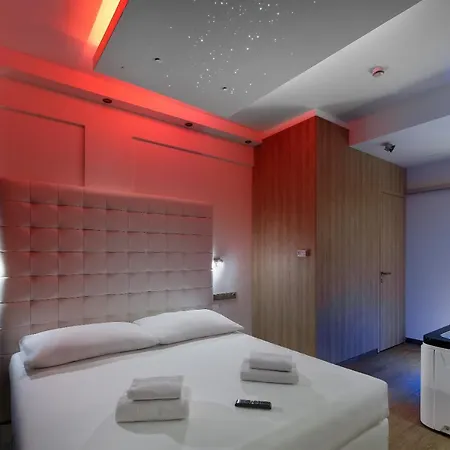 Aura Design & Garden Pool Hotel Prague