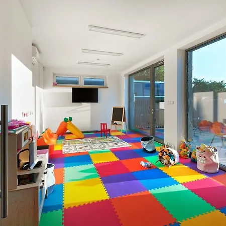Aura Design & Garden Pool Hotel 3*