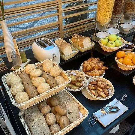 Golden Angel By Adrez Apartmanhotel