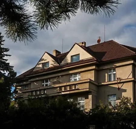 Vila Flora * Prague