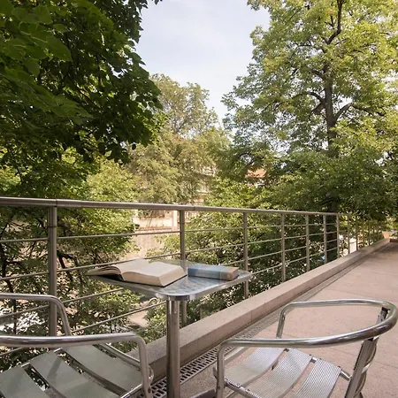 Villa Huge Luxury Villa, 6 Beds And Baths, Terraces, Double Garage