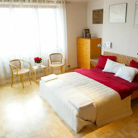 Huge Luxury Villa, 6 Beds And Baths, Terraces, Double Garage