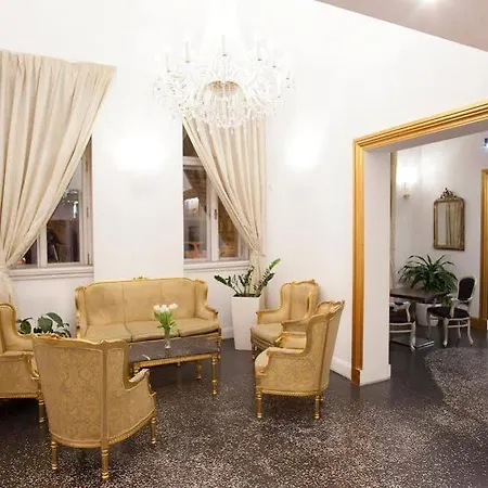 فندق Assenzio 4*