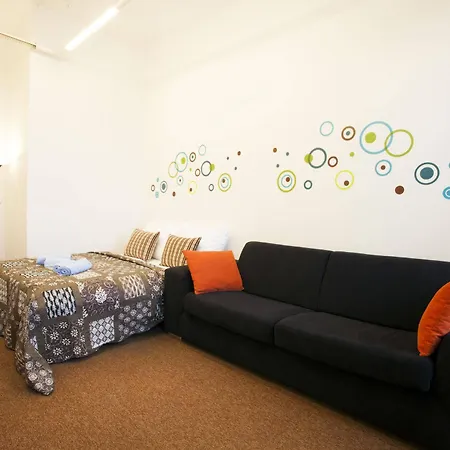 Vltava Apartment *