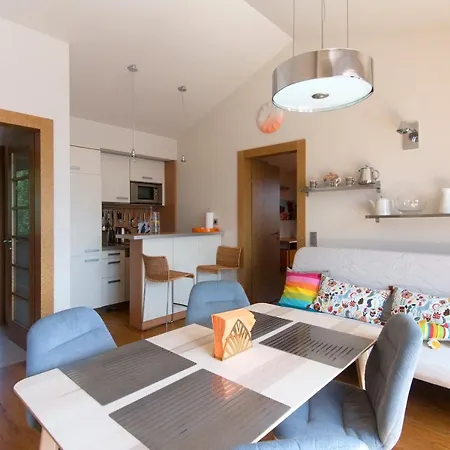 Villa Huge Luxury Villa, 6 Beds And Baths, Terraces, Double Garage