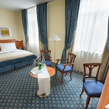 Ramada Centre 4*