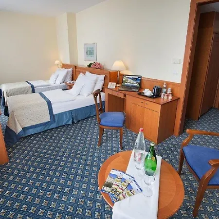 Ramada Centre Hotel