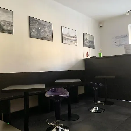 Fontana Hostel *