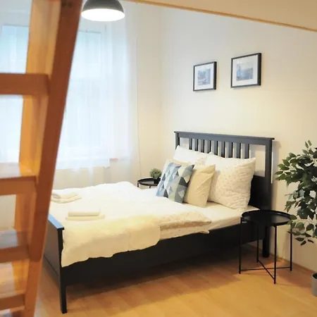 Qik Apartment
