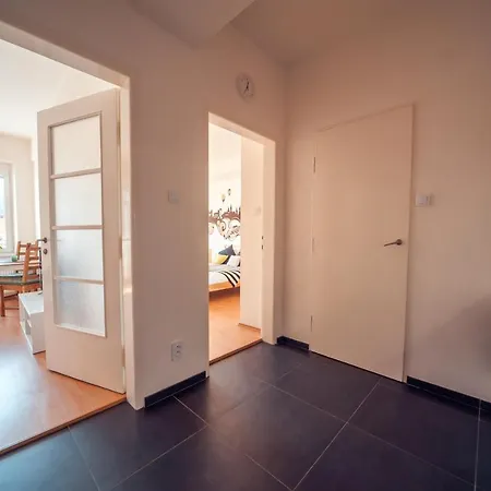 Apartment Falcon Street No.72 *