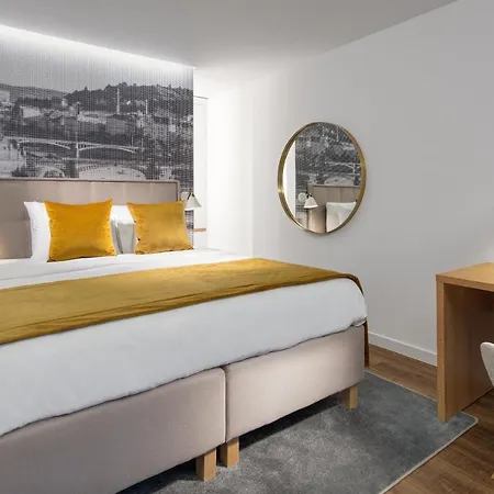 Mamaison Downtown 4*