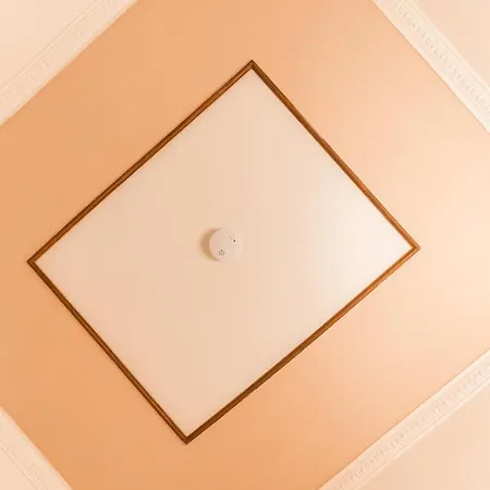 Letna Apartment *