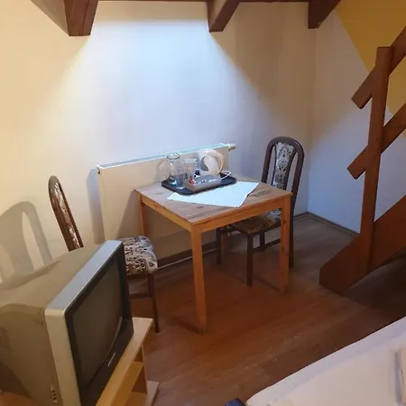Pod Vinořským Zámkem Penzion