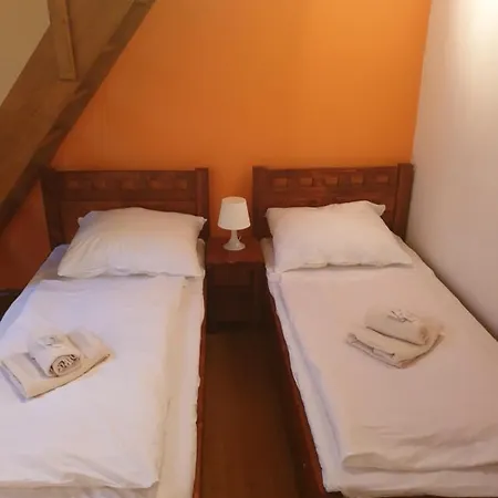 Pod Vinořským Zámkem *
