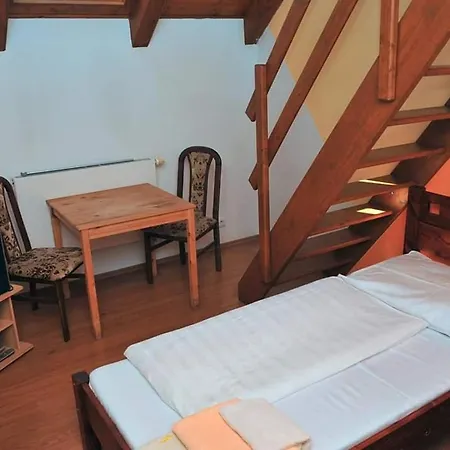Pod Vinořským Zámkem