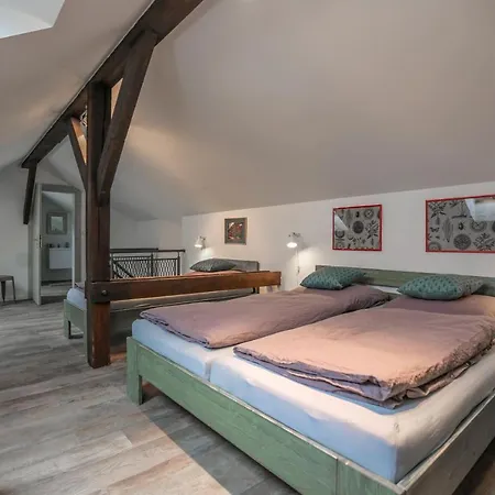 Apartment Royal Loft Jeseniova For Families And Groups