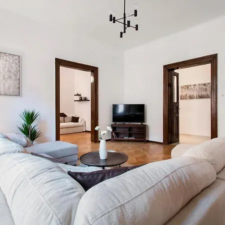Apartment Celetna 23 *