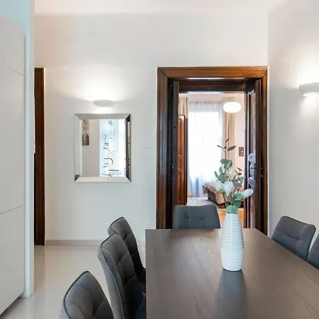 Apartment Celetna 23 *