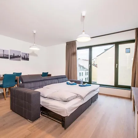 Quiet & New Near Center With Garage * Prague