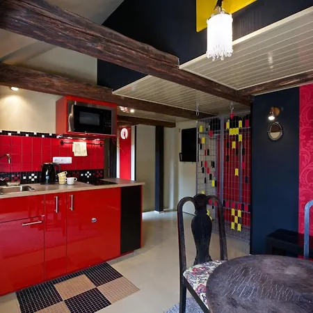 Alice House Aparthotel