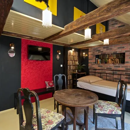 Alice House 3*