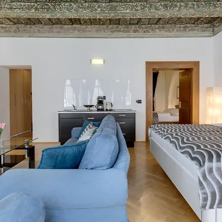 Apartmán Charles Bridge Royal - Castle District Praha