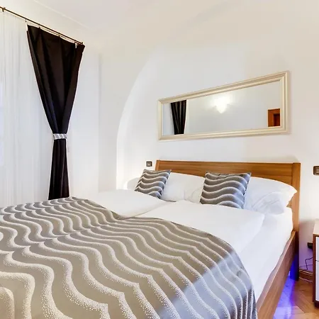 Apartmán Charles Bridge Royal - Castle District