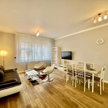 Life Masna 4* Prague