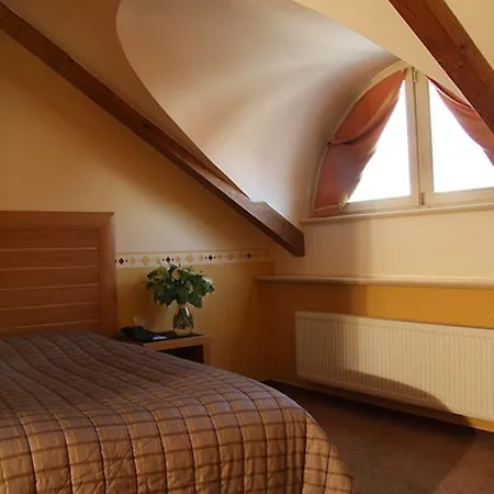 Hotel Caruso Old Town 4*