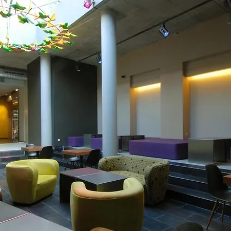 The Icon & Lounge 4*