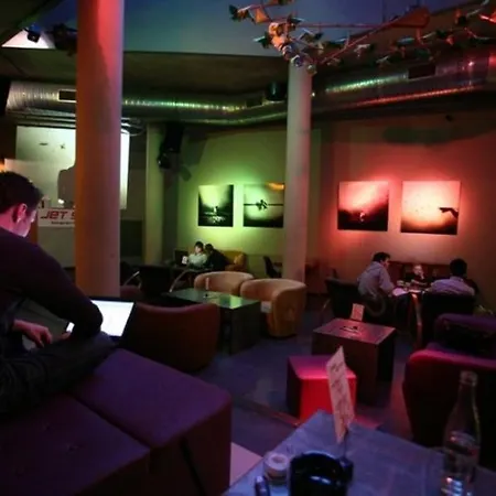 The Icon & Lounge Hotel