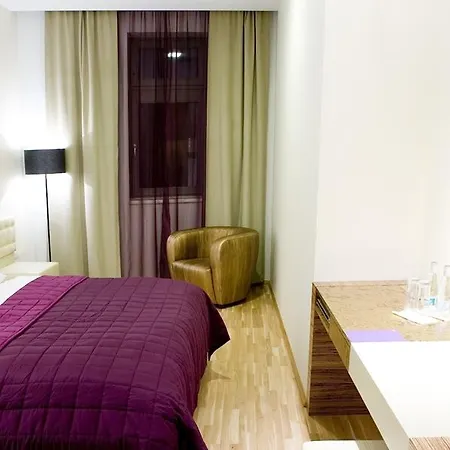 The Icon & Lounge Hotel 4*