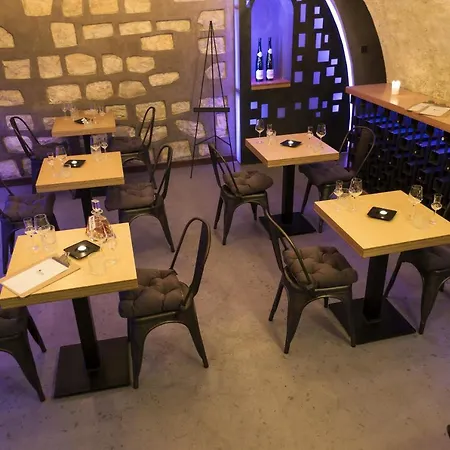 U Krize Hotel