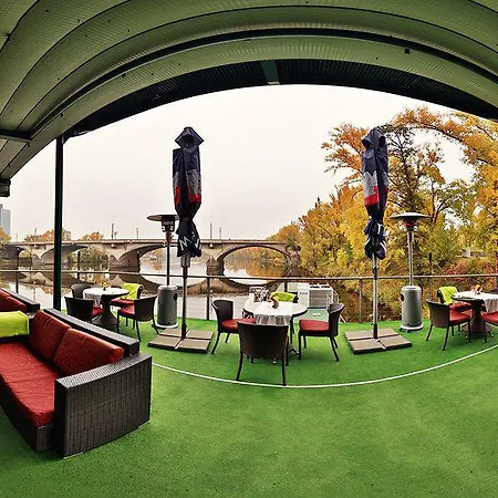 Rohan Boat 3* Praga