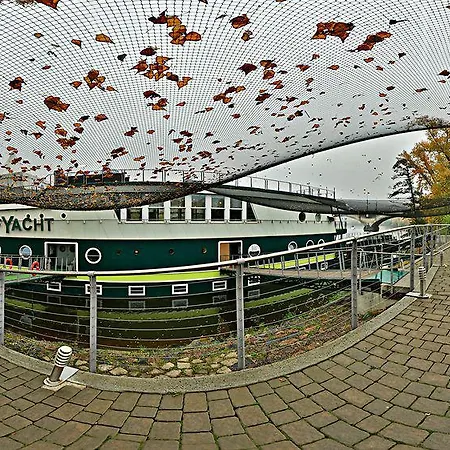 Rohan Boat Hotel en barco Praga