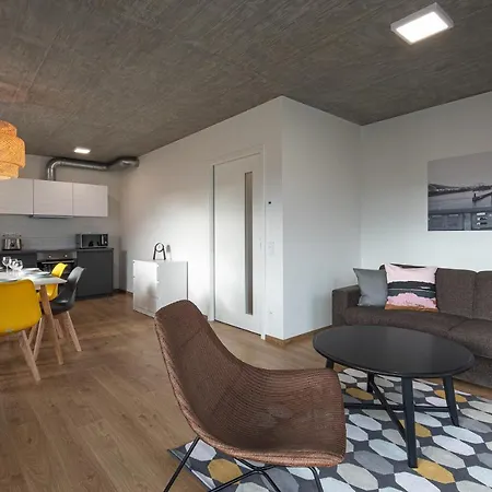 7 Ruzyne Apartment