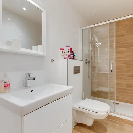Apartment Friendly In *
