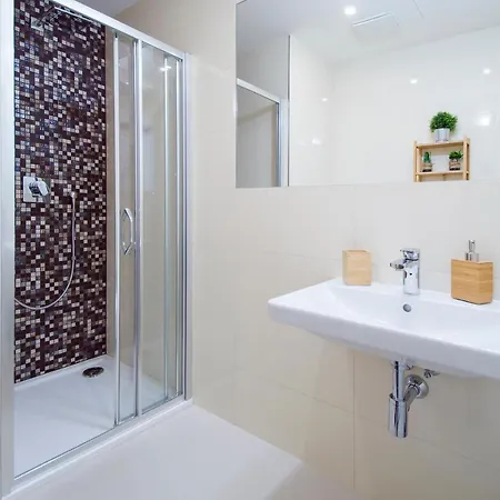 Modern Pricna 4 Apartamento *