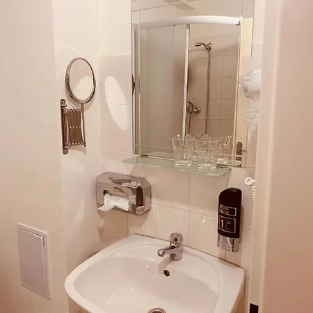 Blue 7 * Prague