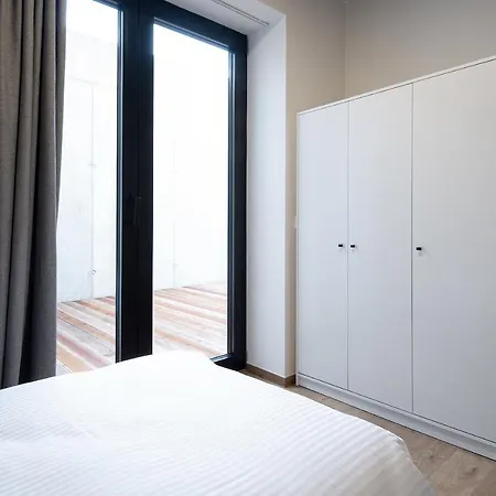 7 Ruzyne * Prague