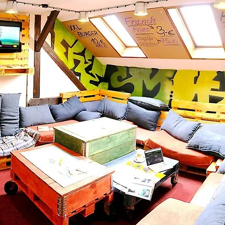 Free Zone Hostel *