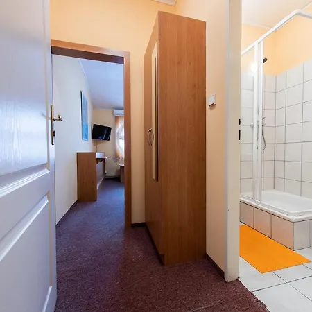 Skolicka Hotel Prag